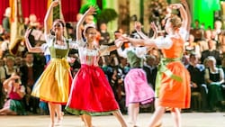 Für Tanzauftritte in stilvoller Tracht ist gesorgt. (Bild: Ludwig Schedl)