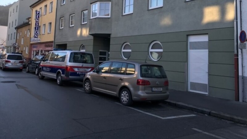 In der Tiefgarage dieses Hauses in Innsbruck kam es zur Entführung. (Bild: zeitungsfoto.at)