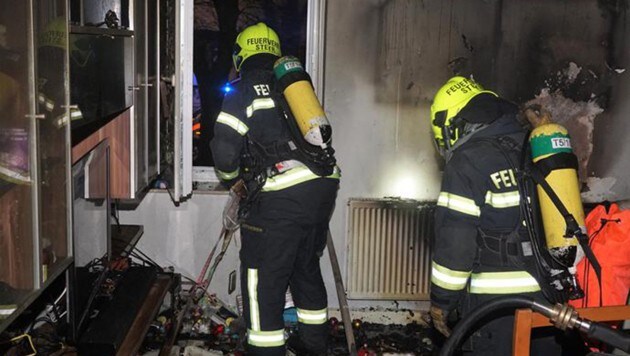 40 Feuerwehrleute rückten an, um den Brand in Steyr zu löschen (Bild: FF Steyr)