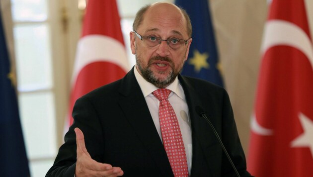 EU-Parlamentspräsident Martin Schulz während seines Besuchs in Ankara (Bild: APA/AFP/ADEM ALTAN)