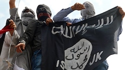 Der Islamische Staat ist wieder auf dem Vormarsch. Mittels Videos radikalisiert er in Europa junge Burschen. (Bild: AFP)