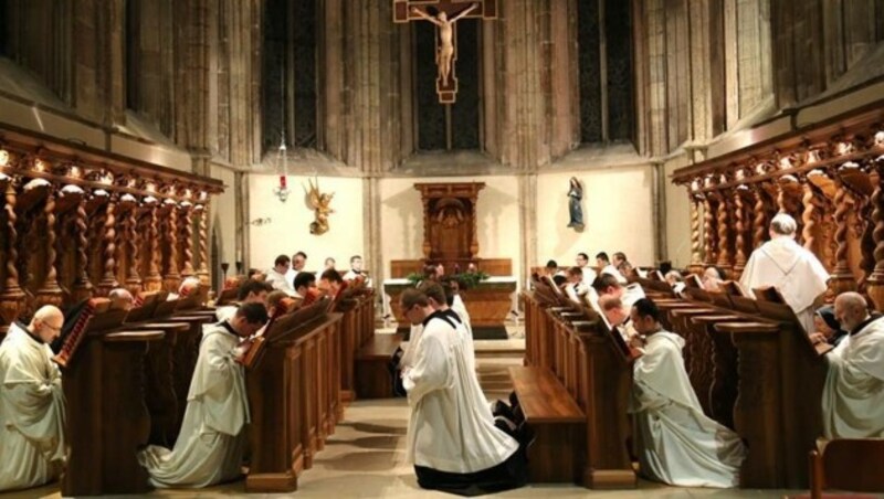 Mönche im Stift Heiligenkreuz (Bild: Facebook.com/Stift Heiligenkreuz)