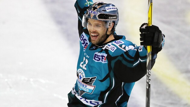 Da jubelt Black-Wings-Scorer Schofield (Bild: GEPA)