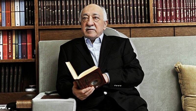 Fethullah Gülen lebt seit geraumer Zeit im Exil und kritisiert das System Erdogan. (Bild: APA/EPA/SELAHATTIN SEVI/ZAMAN DAILY NEWSPAPER/HANDOUT)