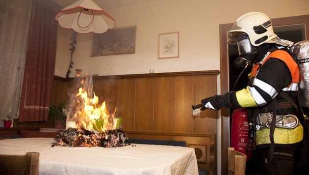 DIe Feuerwehr St. Salvator rückte wegen eines brennenden Adventkranzes aus (Symbolfoto). (Bild: Dietmar Mathis)