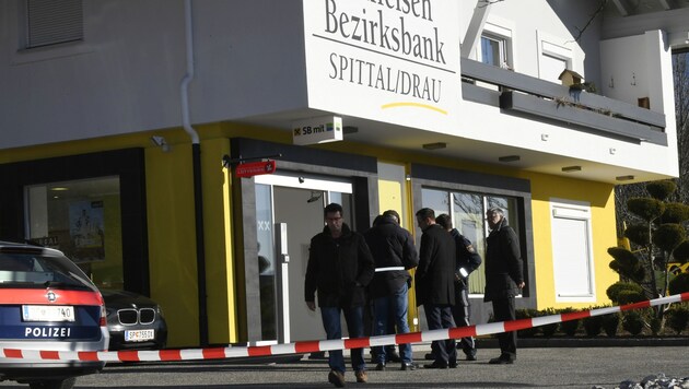 Mittwoch wurde die Raiffeisenbank in Lieserhofen überfallen (Bild: Rie-Press-International)