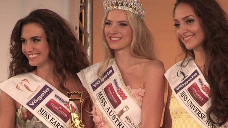 Kimberly Budinsky, "Miss Austria" Dragana Stankovic und Dajana Dzinic (Bild: krone.tv)
