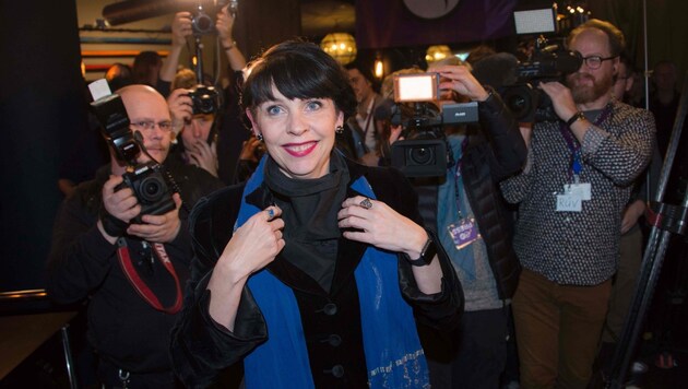 Birgitta Jonsdottir könnte Regierungschefin in Island werden. (Bild: APA/AFP/HALLDOR KOLBEINS)