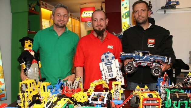 Josef Friedl, Manfred Krois und Christian Gemmrig (v. li.) sind Mitglieder der Lego-Runde. (Bild: Josef Fürbass)