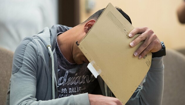Ein 21-Jähriger stand wegen sexueller Nötigung in der Kölner Silvesternacht vor Gericht. (Bild: APA/dpa/Marius Becker)