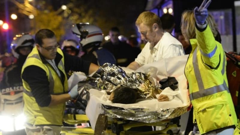 Ein Bild aus der Horrornacht von Paris (Bild: APA/AFP/MIGUEL MEDINA)