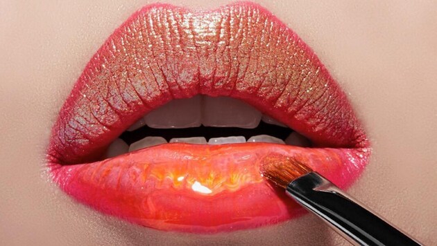 Mit dem Holographic Lipgloss werden Lippen jetzt zum absoluten Hingucker. (Bild: instagram.com/sigmabeauty)