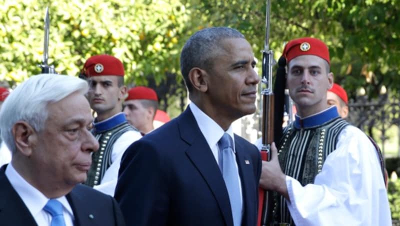 Obama und der griechische Präsident Prokopis Pavlopoulos (Bild: AP)