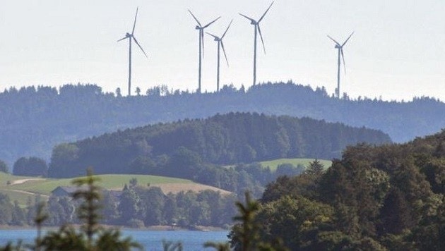 Gegen solche Windparks war die Petition gerichtet (Bild: Wolfgang Weber (Symbolbild))