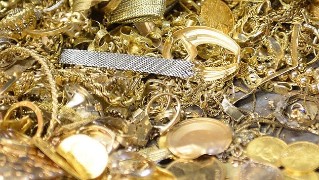 Während Anleger profitieren, belastet der Preisanstieg Juweliere und Käufer: Goldschmuck wird ...