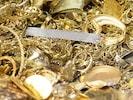 Während Anleger profitieren, belastet der Preisanstieg Juweliere und Käufer: Goldschmuck wird ...