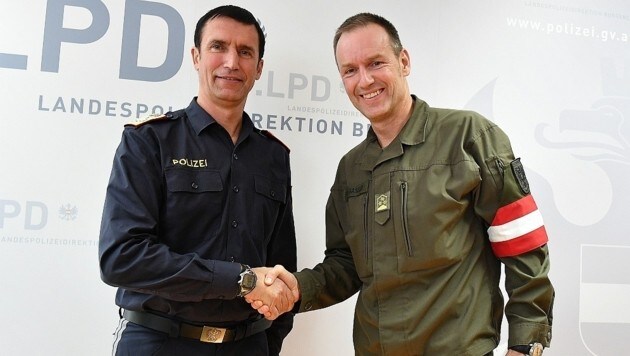 Landespolizeidirektor Martin Huber und Militärkommandant Oberst Gernot Gasser (Bild: Patrick Huber)