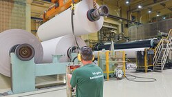 Jährlich werden in Steyrermühl pro Jahr 320.000 Tonnen Zeitungspapier hergestellt (Bild: (c) UPM Kymmene Austria GmbH)