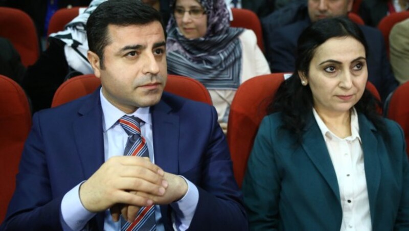 Selahattin Demirtas (li.) und Figen Yüksekdag (Bild: APA/AFP/ADEM ALTAN)