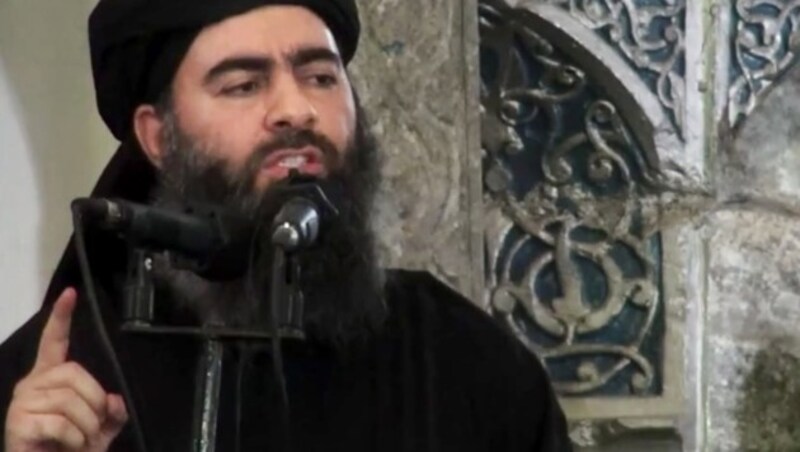 IS-Chef Abu Bakr al-Baghdadi im Jahr 2014 (Bild: AP)