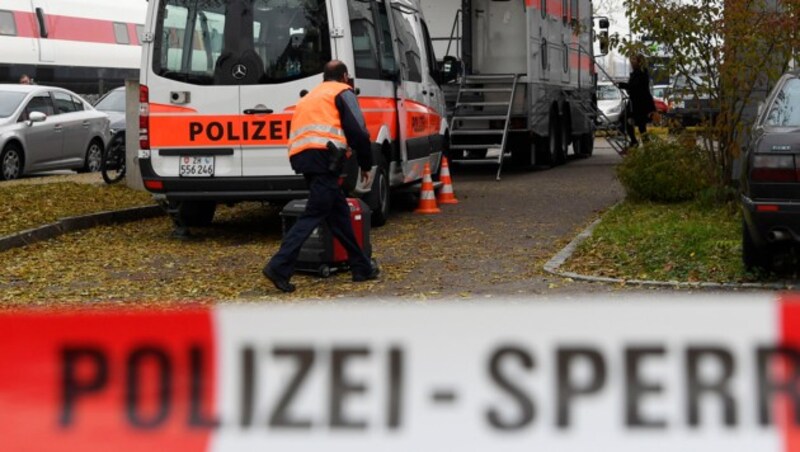 Razzia bei der Moschee (Bild: AP)