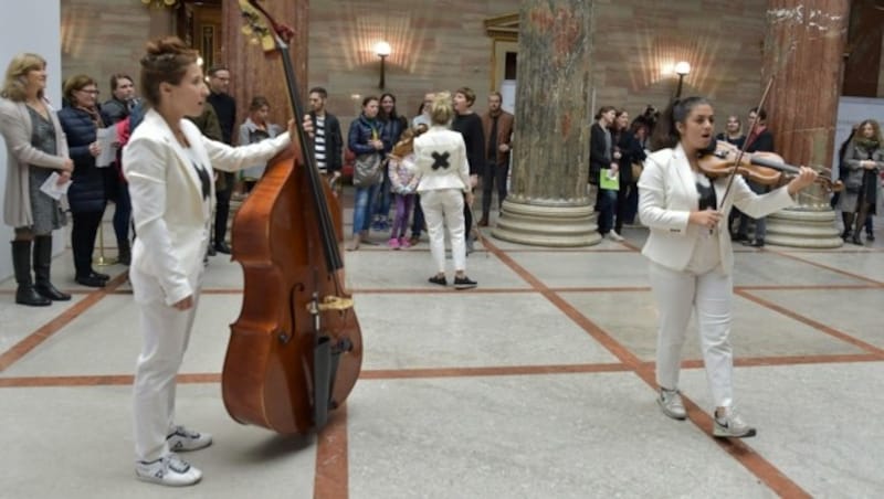 Musikalische Unterhaltung im Parlament (Bild: APA/HANS PUNZ)