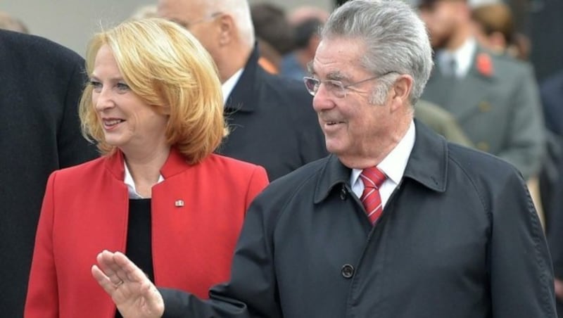 Auch Altbundespräsident Heinz Fischer wohnte der Angelobung bei. (Bild: APA/HANS PUNZ)