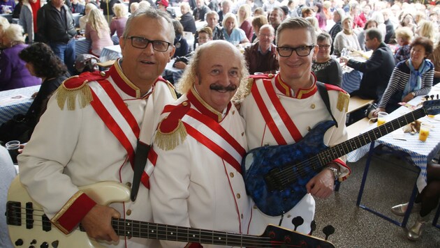 Charly Kaiser und seine Band eröffneten den musikalischen Reigen beim Jubiläumsfest. (Bild: Kronenzeitung)