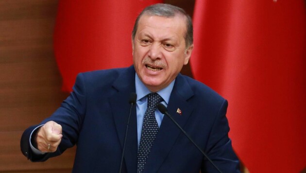 Erdogan will seine Truppen aus dem Irak nicht abziehen und riskiert eine weitere Eskalation. (Bild: APA/AFP/ADEM ALTAN)