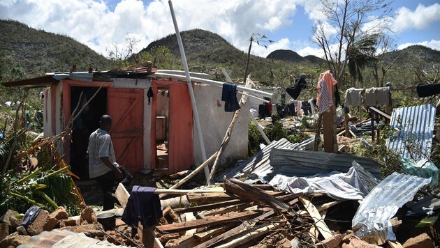 "Matthew" zog eine Spur der Verwüstung durch das bitterarme Haiti. (Bild: APA/AFP/HECTOR RETAMAL)