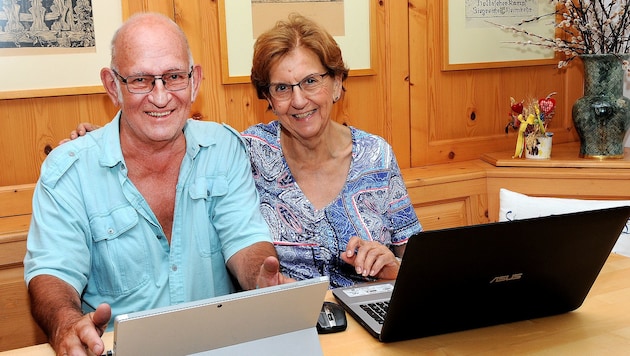 Liebe auf den ersten Klick: Elisabeth und Fritz haben sich über eine Online-Partnerbörse gefunden. (Bild: Franz Crepaz)
