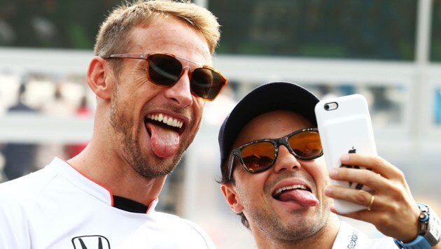 Jenson Button (links) mit Williams-Pilot Felipe Massa (Bild: GEPA)