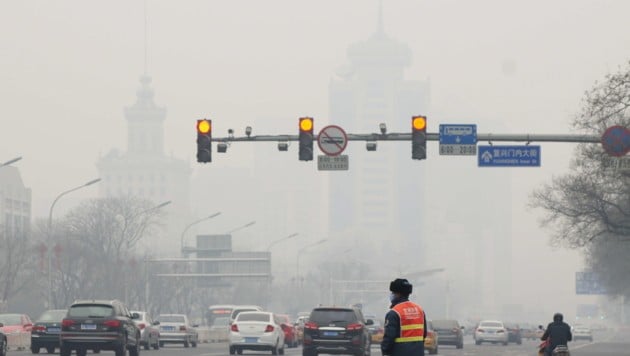 Smog über der chinesischen Hauptstadt Peking (Bild: APA/EPA/Jason Fan (Archiv))