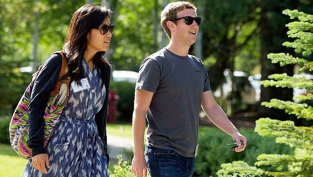 Mark Zuckerberg und seine Frau Priscilla (Bild: AP)