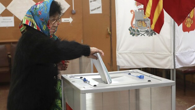 Wahlen in Russland (Bild: AP)