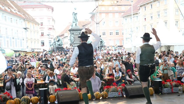 Altes Handwerk, Volkstanz und echte Volksmusik: Das ist Steiermark pur! Klicken Sie sich durch. (Bild: KRONEN ZEITUNG)