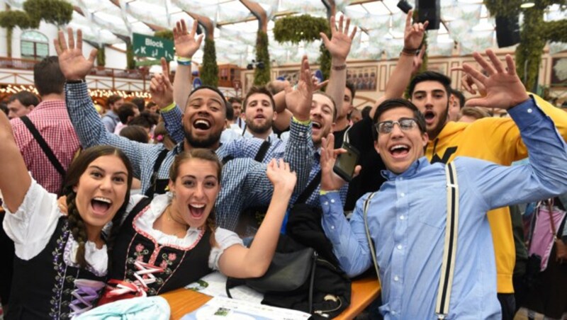 Das Oktoberfest in München - bald in Dubai? (Bild: APA/dpa/Felix Hrhager)