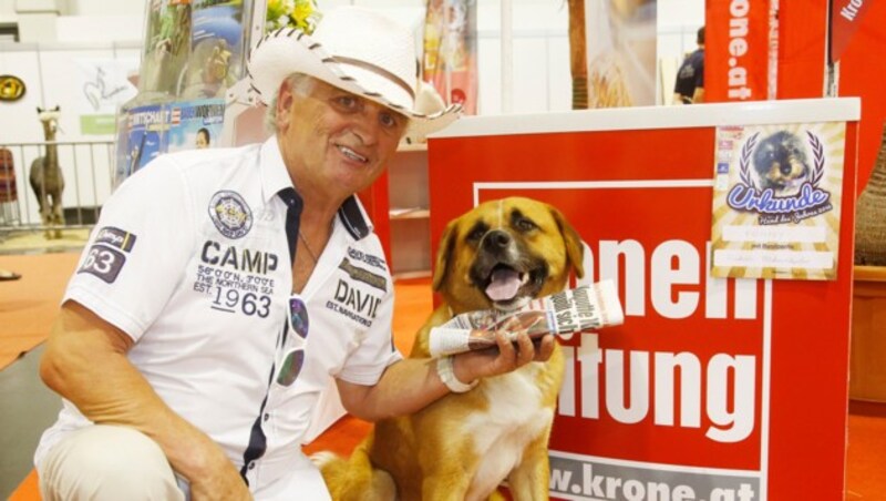 Friedrich Möderndorfer hat sich mit seinem "Ronny" quasi zusammengerauft. (Bild: Uta Rojsek-Wiedergut)