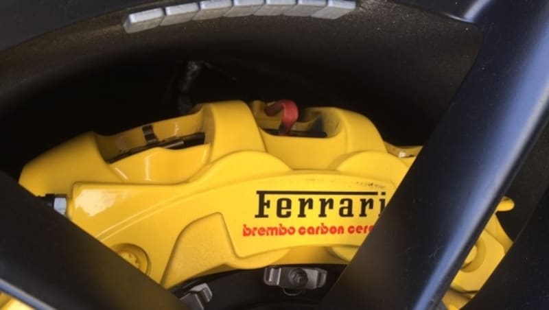 Renommierter Name: Brembo ziert neben dem Markenlogo die Bremsen vieler Sportwagen. (Bild: Brembo)