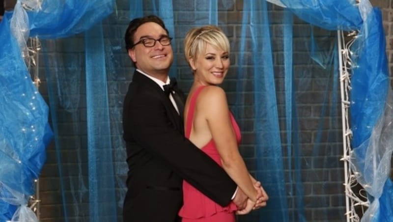 Kaley Cuoco und Johnny Galecki in "The Big Bang Theory" (Bild: CBS)