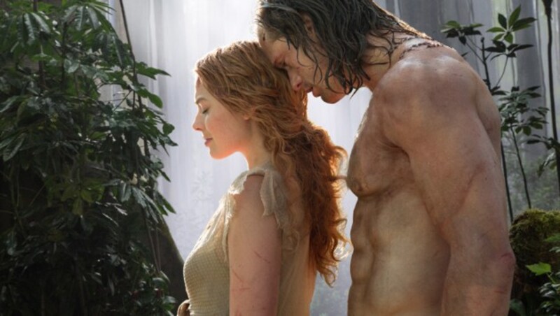 Margot Robbie mit Alexander Skarsgard in "Tarzan" (Bild: AP)