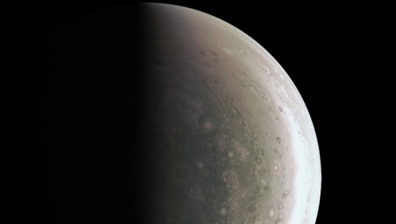 Blick auf den Jupiter-Südpol (Bild: NASA/JPL-Caltech/SwRI/MSSS)