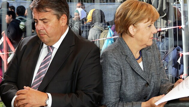 SPD-Chef Sigmar Gabriel, Kanzlerin Angela Merkel (Bild: APA/BARBARA GINDL, AP)
