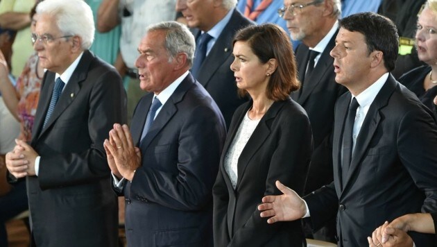 Präsident Mattarella, Senatspräsident Grasso, Unterhaus-Sprecherin Boldrini, Premier Renzi (v.l.) (Bild: APA/AFP/ALBERTO PIZZOLI)