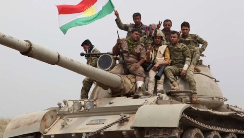 Kurdische Kämpfer in der Nähe von Kirkuk (Bild: APA/AFP/MARWAN IBRAHIM)