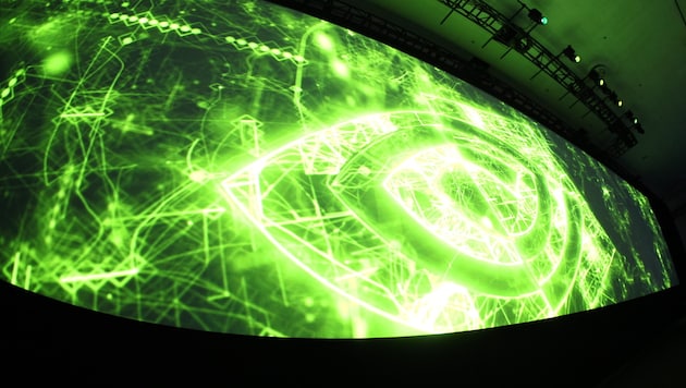 Eine Projektion des Nvidia-Firmenlogos (Bild: Nvidia)