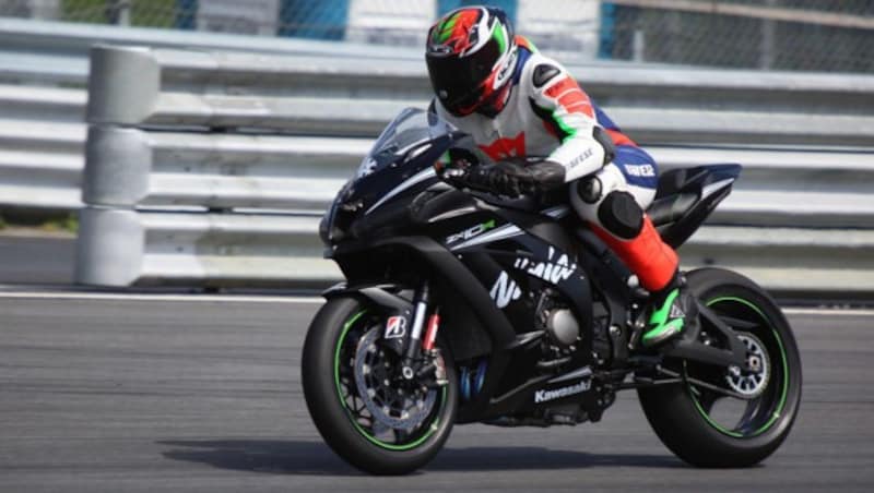 Kawasaki ZX-10R Winter Test Edition (Bild: 1000PS.at)