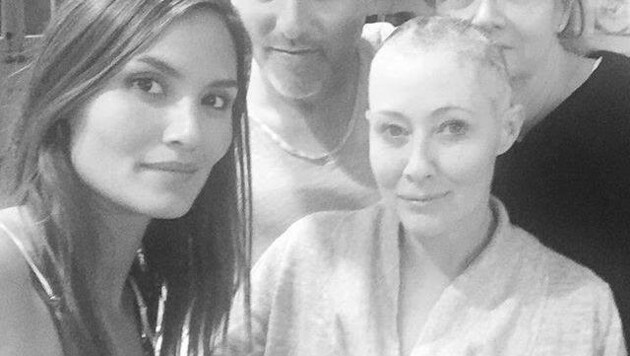 Die an Brustkrebs erkrankte Shannen Doherty zeigt sich auf Instagram mit kahl rasiertem Kopf. (Bild: Instagram.com/Shannen Doherty)