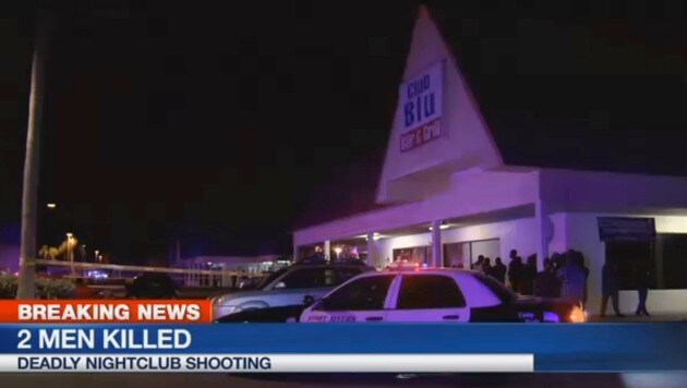 Auf dem Parkplatz des "Club Blu" fielen die tödlichen Schüsse. (Bild: Associated Press/WBBH)