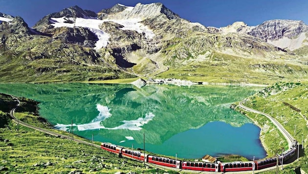 Einer Modellbahn gleich schlängelt sich der Bernina-Express an Gletschern vorbei gen Italien. (Bild: Fotolia)